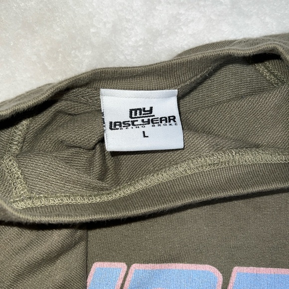 Men’s large Last Year Being Broke crewneck - Picture 3 of 4
